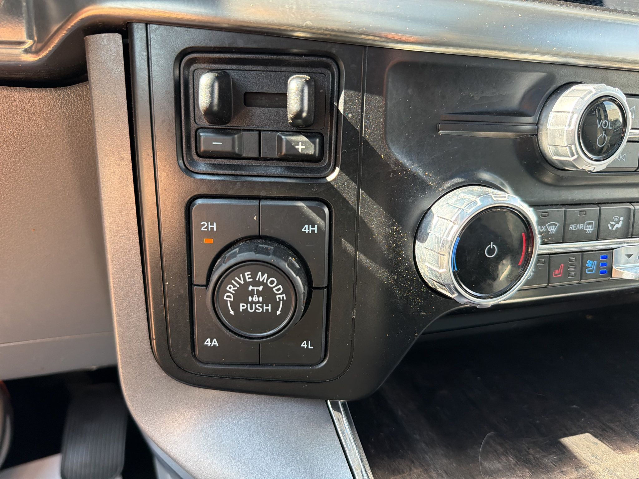 Used 2023 Ford F150 Lariat w/ Equipment Group 502A High AWD/4WD image 19