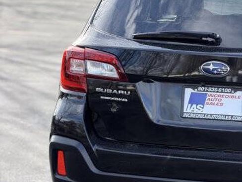 Used 2018 Subaru Outback 2.5i Premium AWD/4WD image 6