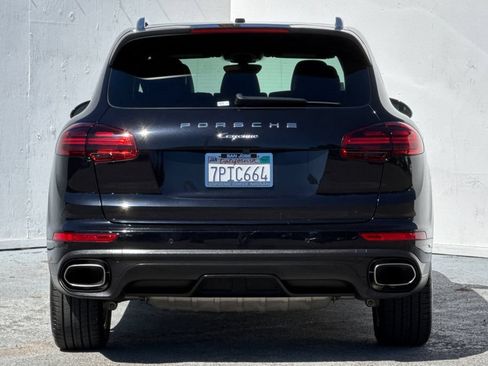 Used 2016 Porsche Cayenne AWD/4WD image 4
