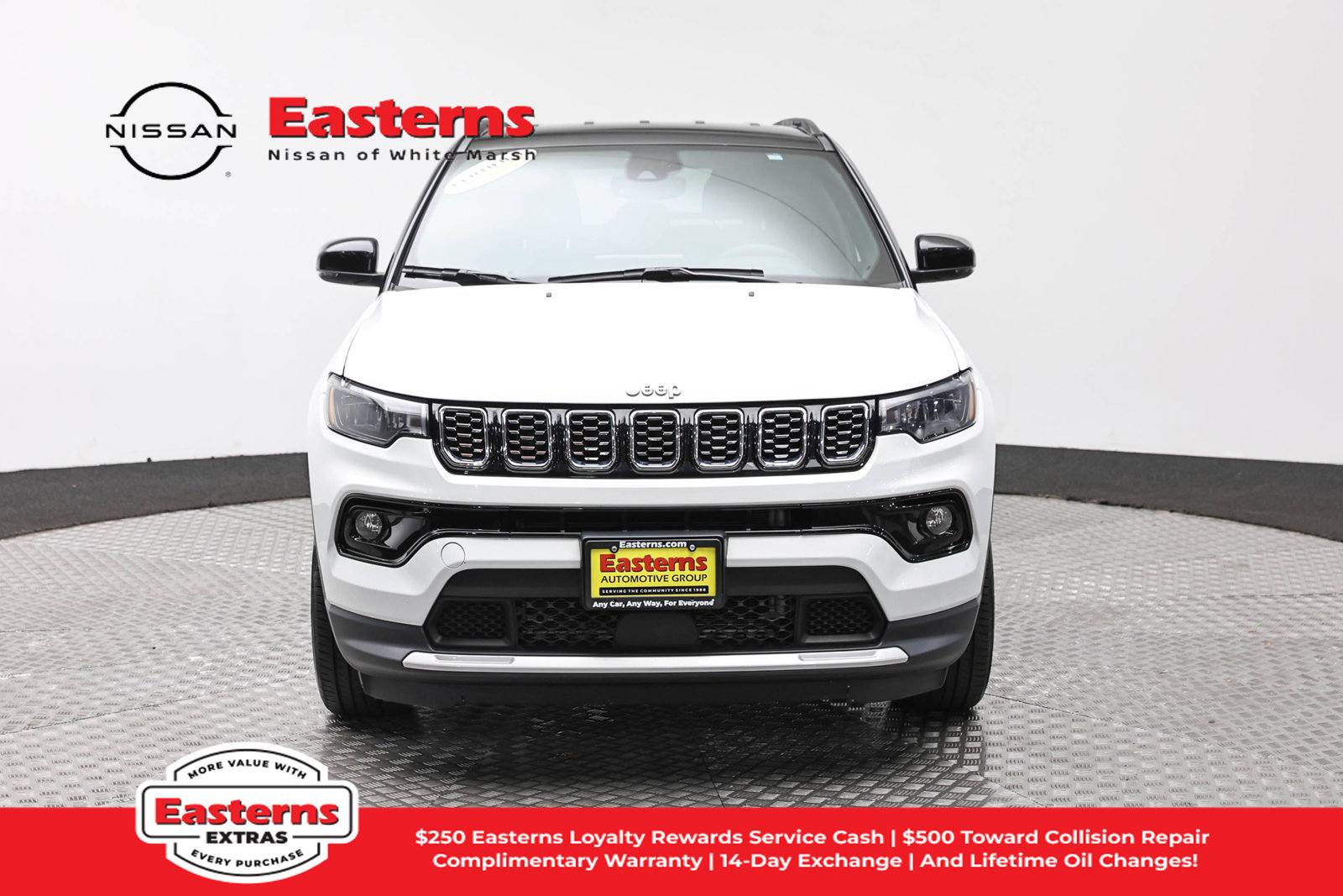 Used 2025 Jeep Compass Limited AWD/4WD image 2