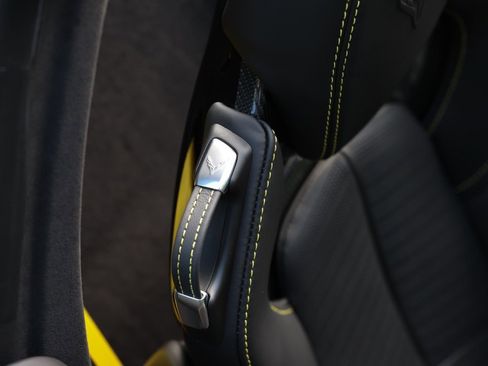 Used 2025 Chevrolet Corvette Z06 w/ Chrome Exterior Badge Package image 32