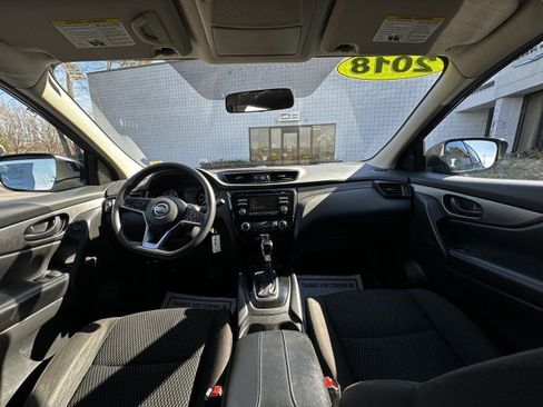 Used 2018 Nissan Rogue Sport S w/ S Appearance Package image 16