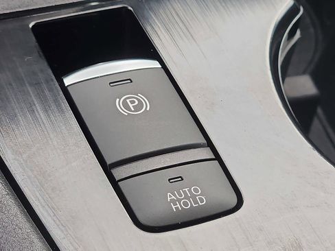 Used 2023 Nissan Rogue S image 24