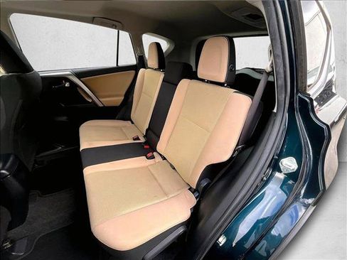 Used 2018 Toyota RAV4 XLE image 28