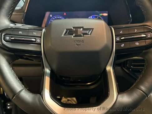 Used 2024 Chevrolet Colorado ZR2 w/ ZR2 Convenience Package III AWD/4WD image 15