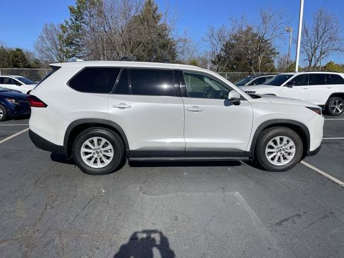 Used 2024 Toyota Grand Highlander XLE image 12