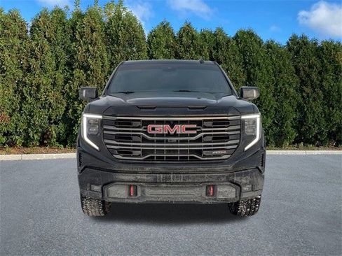Used 2025 GMC Sierra 1500 AT4 w/ AT4 Premium Package image 2