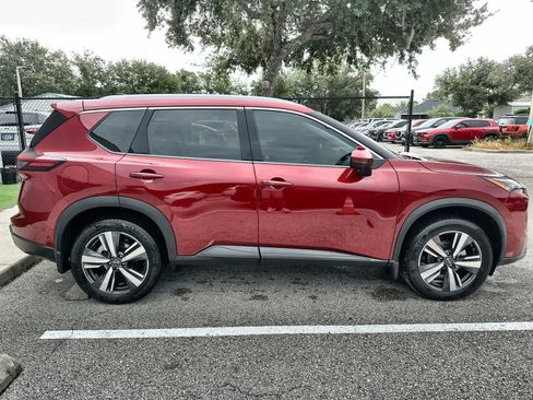 Used 2024 Nissan Rogue SL w/ SL Premium Package FWD image 10