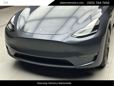 Used 2023 Tesla Model Y Long Range image 14