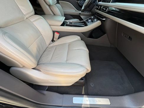 Used 2020 Lincoln Aviator Reserve w/ Equipment Group 202A AWD/4WD image 9