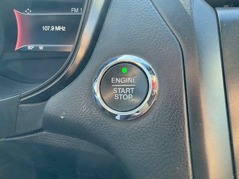 Used 2018 Ford Fusion SE w/ Equipment Group 201A FWD image 14