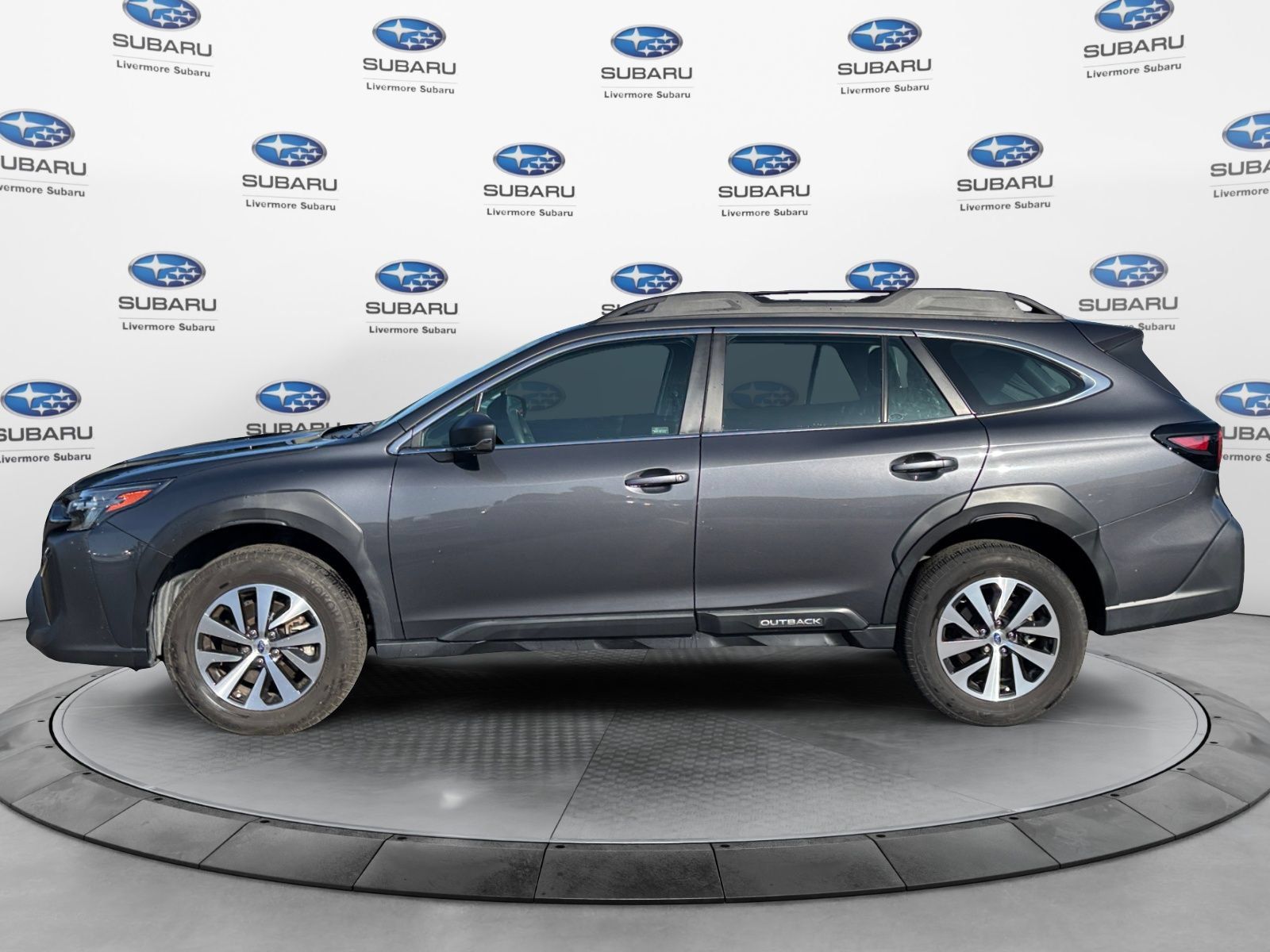 Used 2024 Subaru Outback AWD/4WD image 3