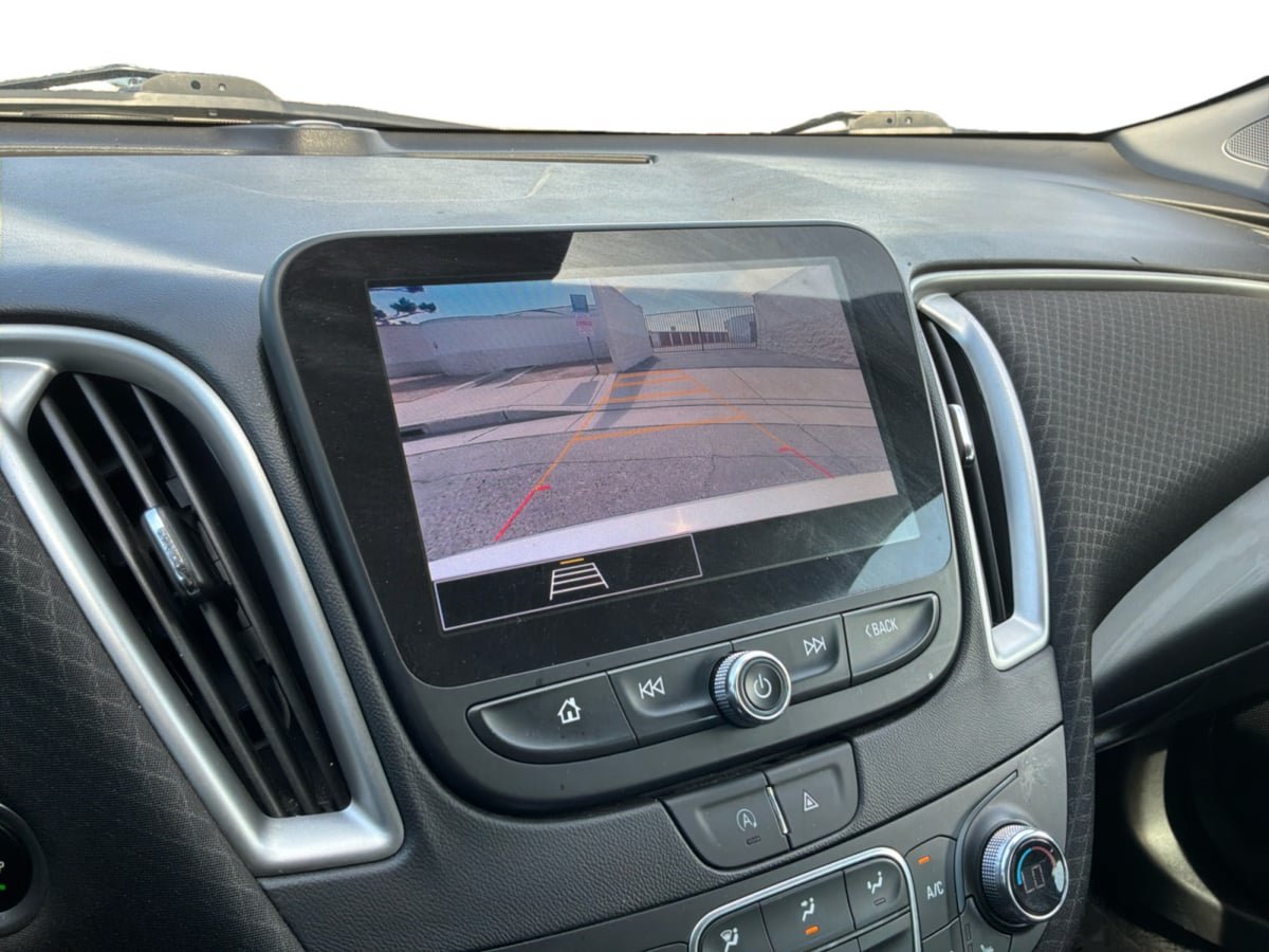 Used 2023 Chevrolet Malibu LT FWD image 13