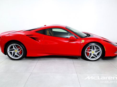 Used 2020 Ferrari F8 Tributo RWD image 9