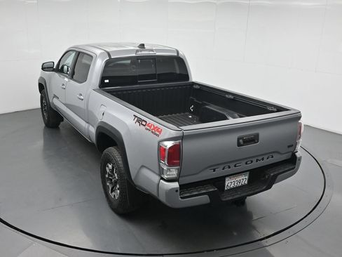 Used 2020 Toyota Tacoma TRD Off-Road w/ Technology Package AWD/4WD image 41