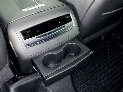 Used 2026 Cadillac Escalade 4WD image 33