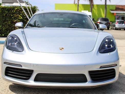 Used 2018 Porsche 718 Cayman S RWD image 10