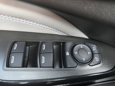 Used 2025 Chevrolet Trax LT w/ Driver Confidence Package image 28