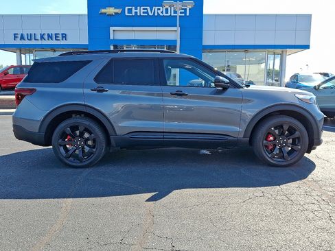 Used 2023 Ford Explorer ST w/ Equipment Group 401A image 7