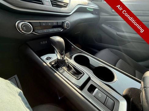 Used 2024 Nissan Altima 2.5 SV AWD/4WD image 27