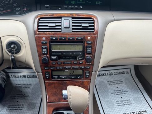 Used 2004 Toyota Avalon XLS image 16