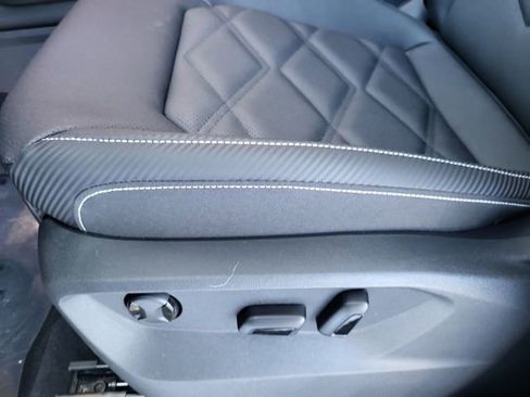 New 2026 Volkswagen Atlas Cross Sport SE image 12