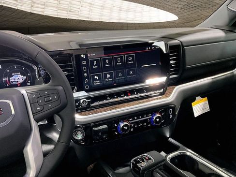 New 2026 GMC Sierra 1500 Elevation image 8