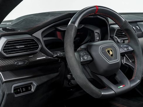 Used 2023 Lamborghini Urus Performante AWD/4WD image 14