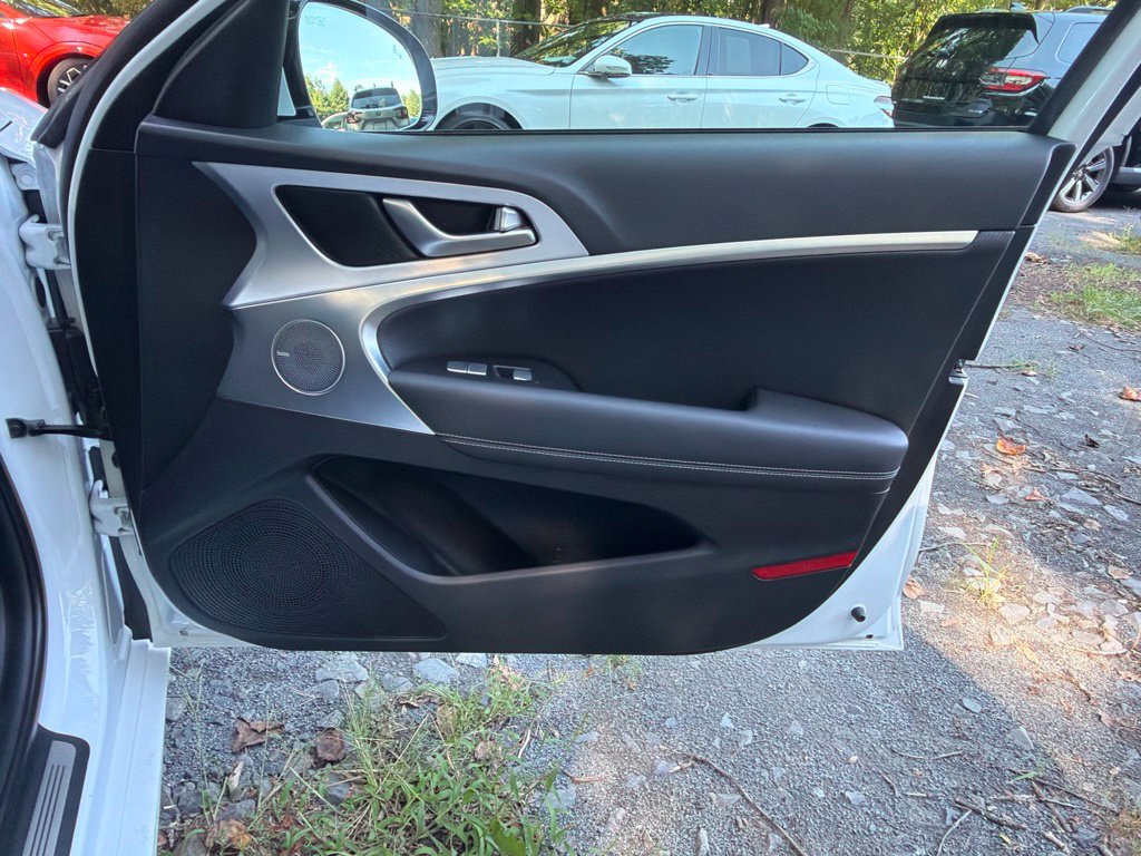 Used 2019 Genesis G70 2.0T Advanced w/ Elite Package AWD/4WD image 10