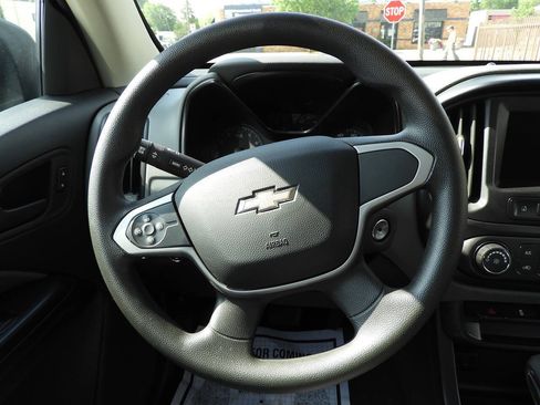 Used 2022 Chevrolet Colorado W/T w/ WT Convenience Package AWD/4WD image 22