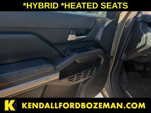 Used 2025 Toyota Tacoma TRD Off-Road AWD/4WD image 10