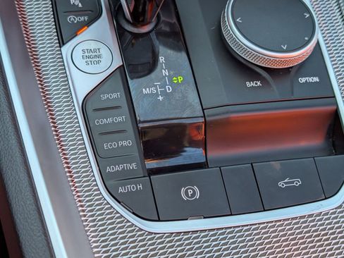 Used 2022 BMW Z4 M40i w/ Premium Package image 18