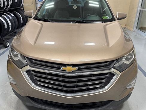 Used 2018 Chevrolet Equinox LT image 3