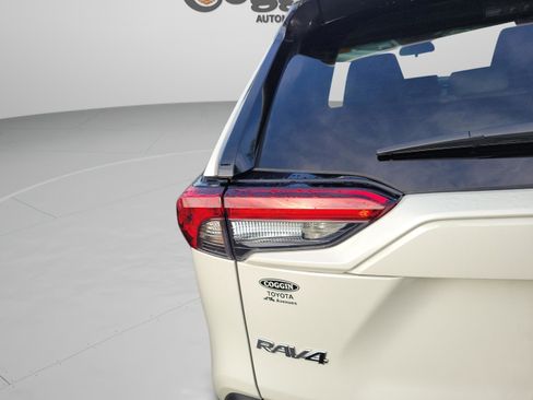 Used 2021 Toyota RAV4 XLE Premium AWD/4WD image 23