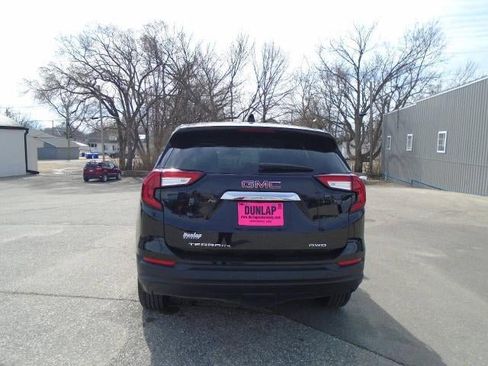 Certified 2024 GMC Terrain SLE image 23