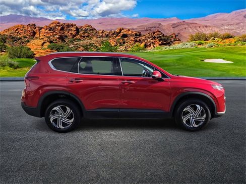 Used 2023 Hyundai Santa Fe SEL image 3