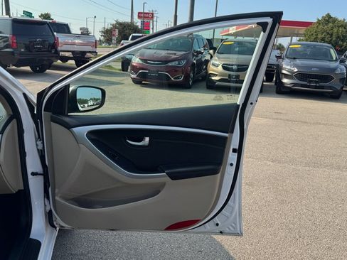Used 2013 Hyundai Elantra GT w/ Tech Pkg FWD image 56