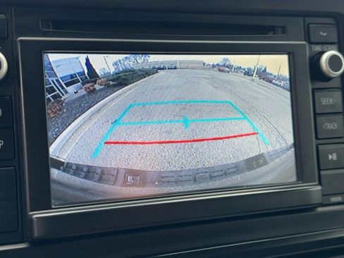 Used 2019 Toyota Tacoma SR image 20