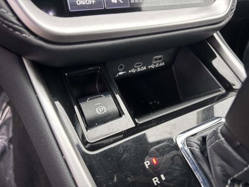 Used 2023 Subaru Outback Premium image 24