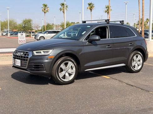 Used 2018 Audi Q5 2.0T Premium Plus w/ Premium Plus Package AWD/4WD image 2