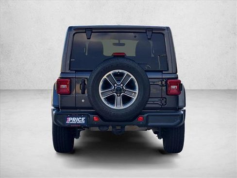 Used 2019 Jeep Wrangler Unlimited Sahara AWD/4WD image 7