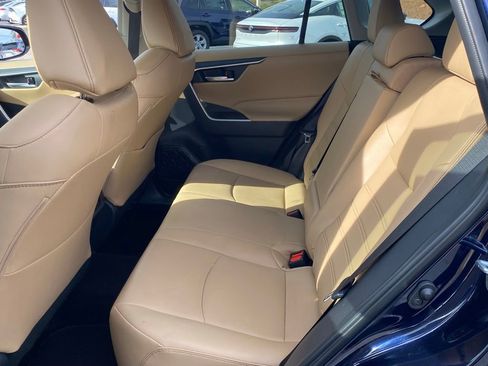Used 2025 Toyota RAV4 XLE Premium image 8