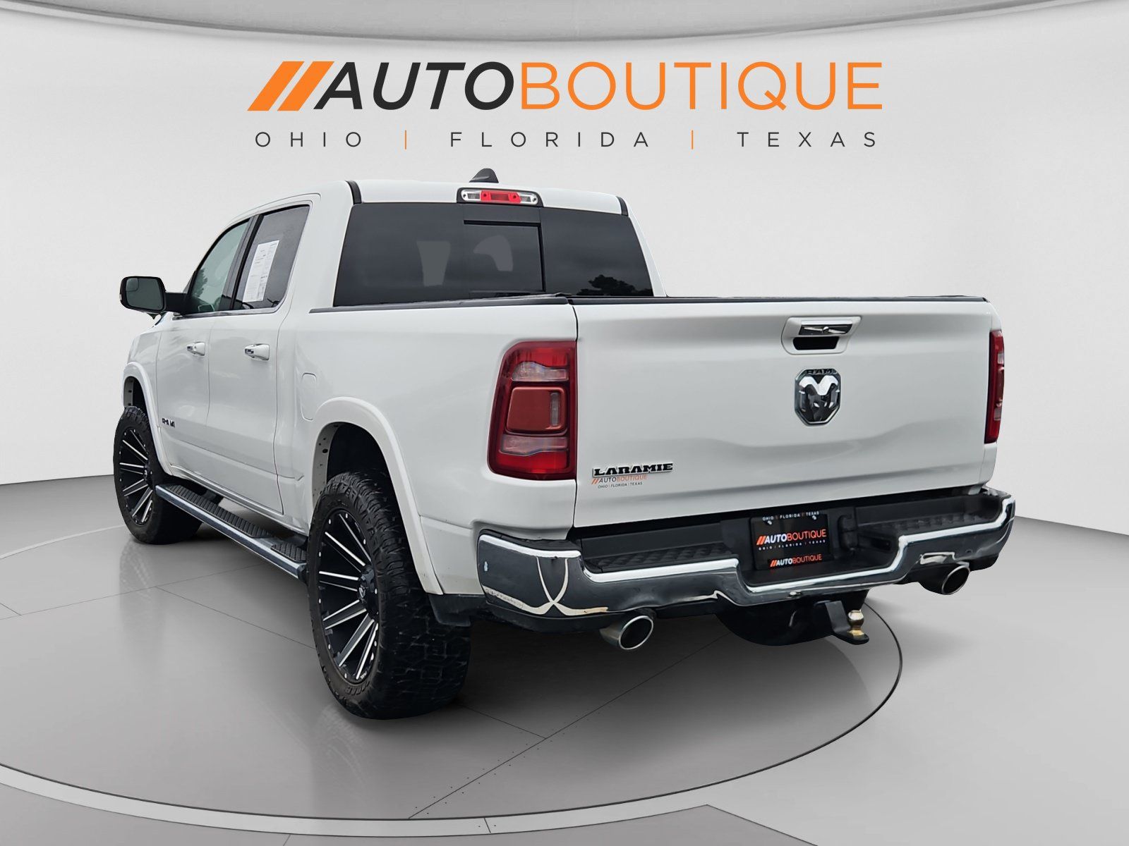 Used 2019 RAM 1500 Laramie RWD image 3