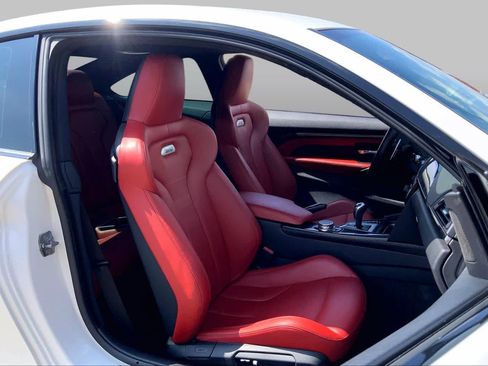Used 2015 BMW M4 Coupe RWD image 9