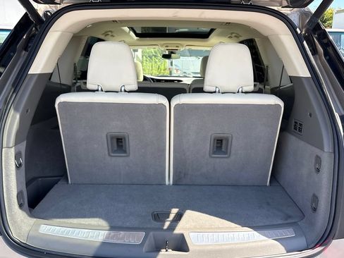 Used 2023 Cadillac XT6 Premium Luxury FWD image 22