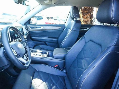 New 2026 Volkswagen Atlas SE image 26