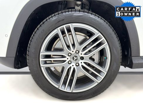 Used 2025 Mercedes-Benz GLS 450 4MATIC image 12