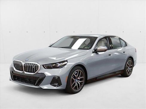 New 2026 BMW i5 eDrive40 image 1