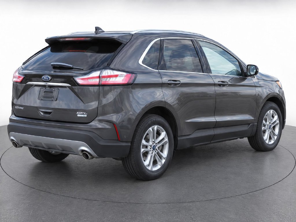 Used 2019 Ford Edge SEL w/ Equipment Group 201A AWD/4WD image 3
