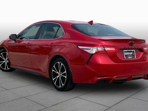 Used 2020 Toyota Camry SE FWD image 12